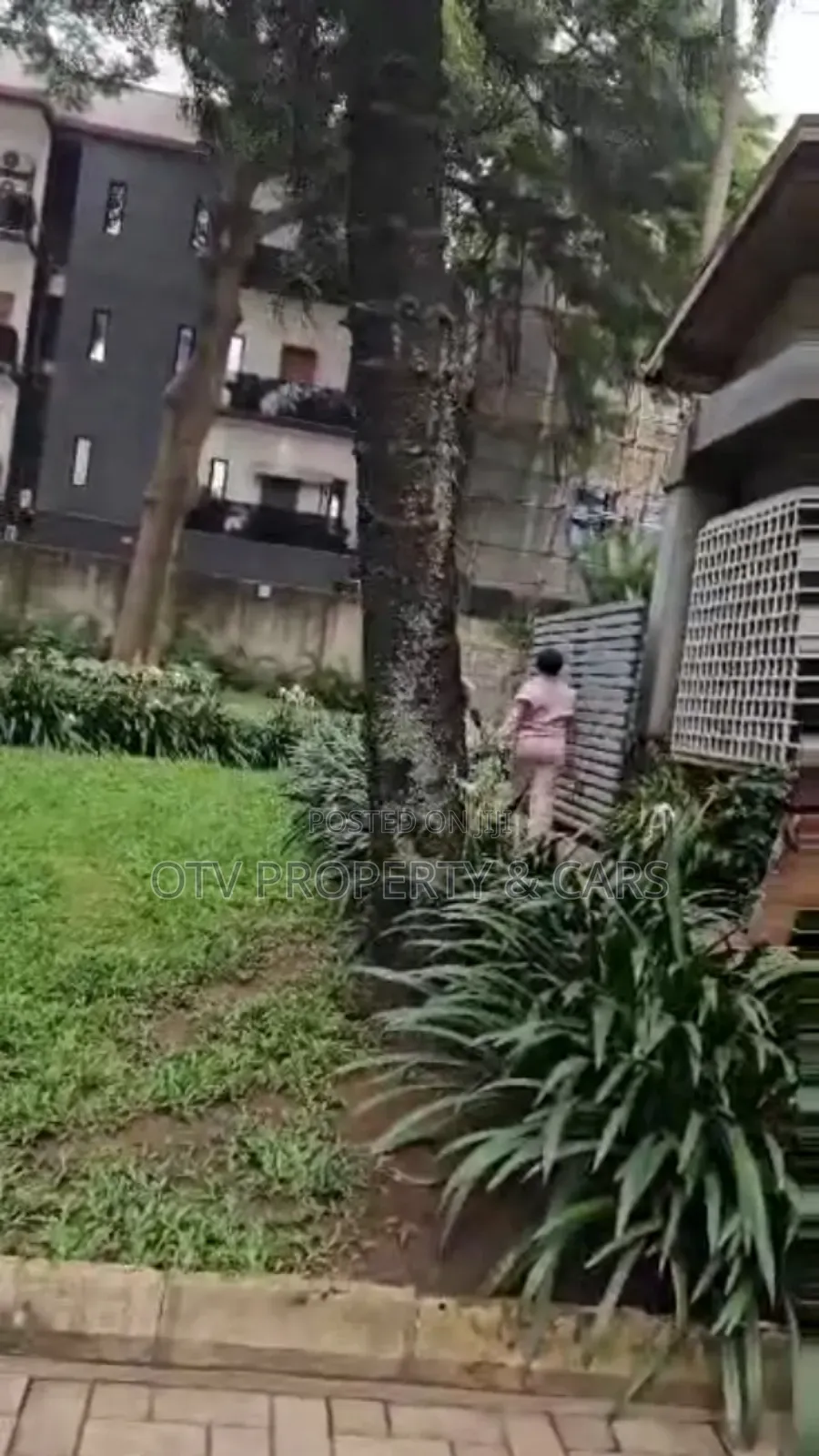 Furnished 4bdrm Bungalow on 2000sqm in Ikeja Gra for Sale in Ikeja GRA