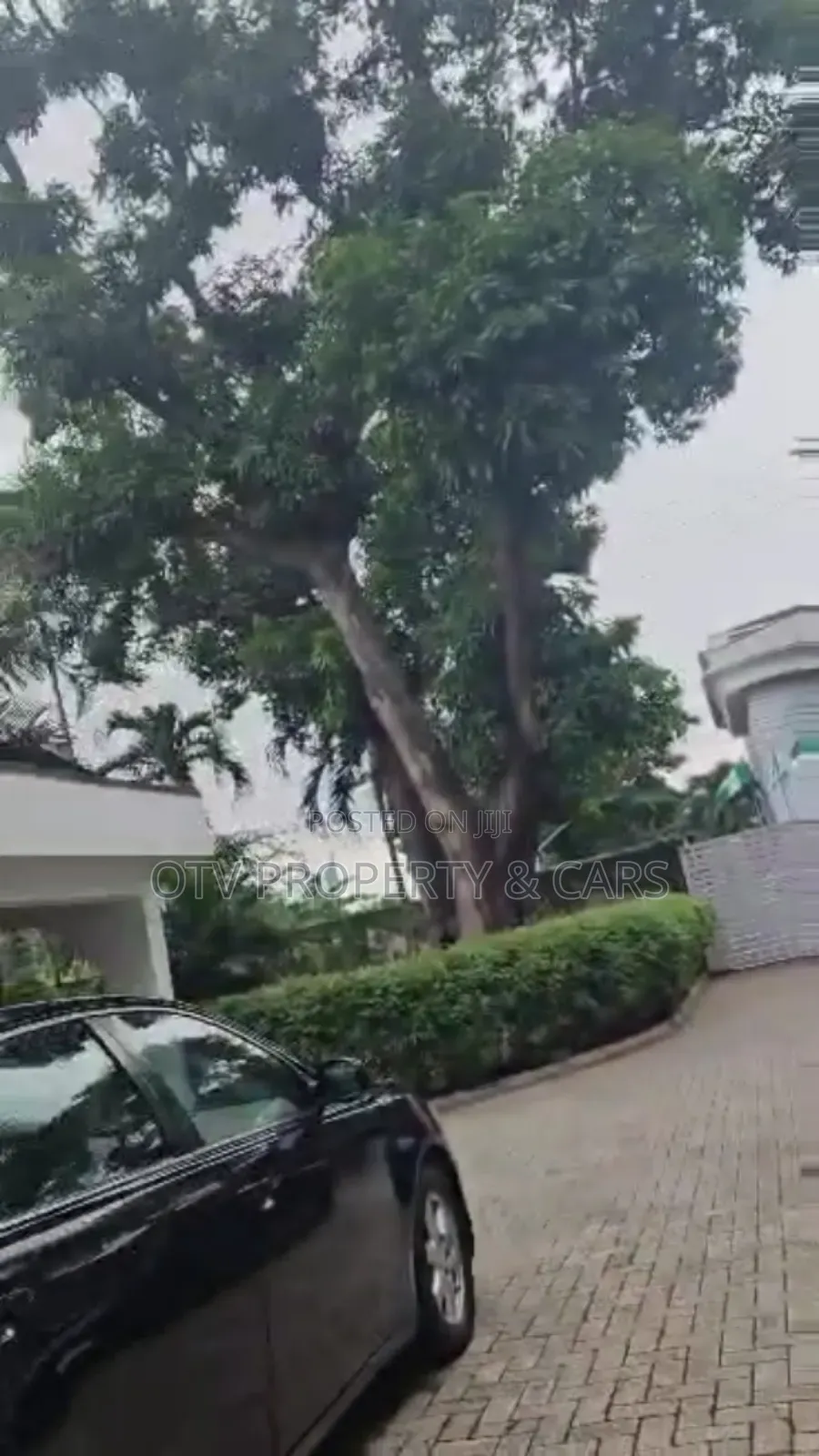 Furnished 4bdrm Bungalow on 2000sqm in Ikeja Gra for Sale in Ikeja GRA