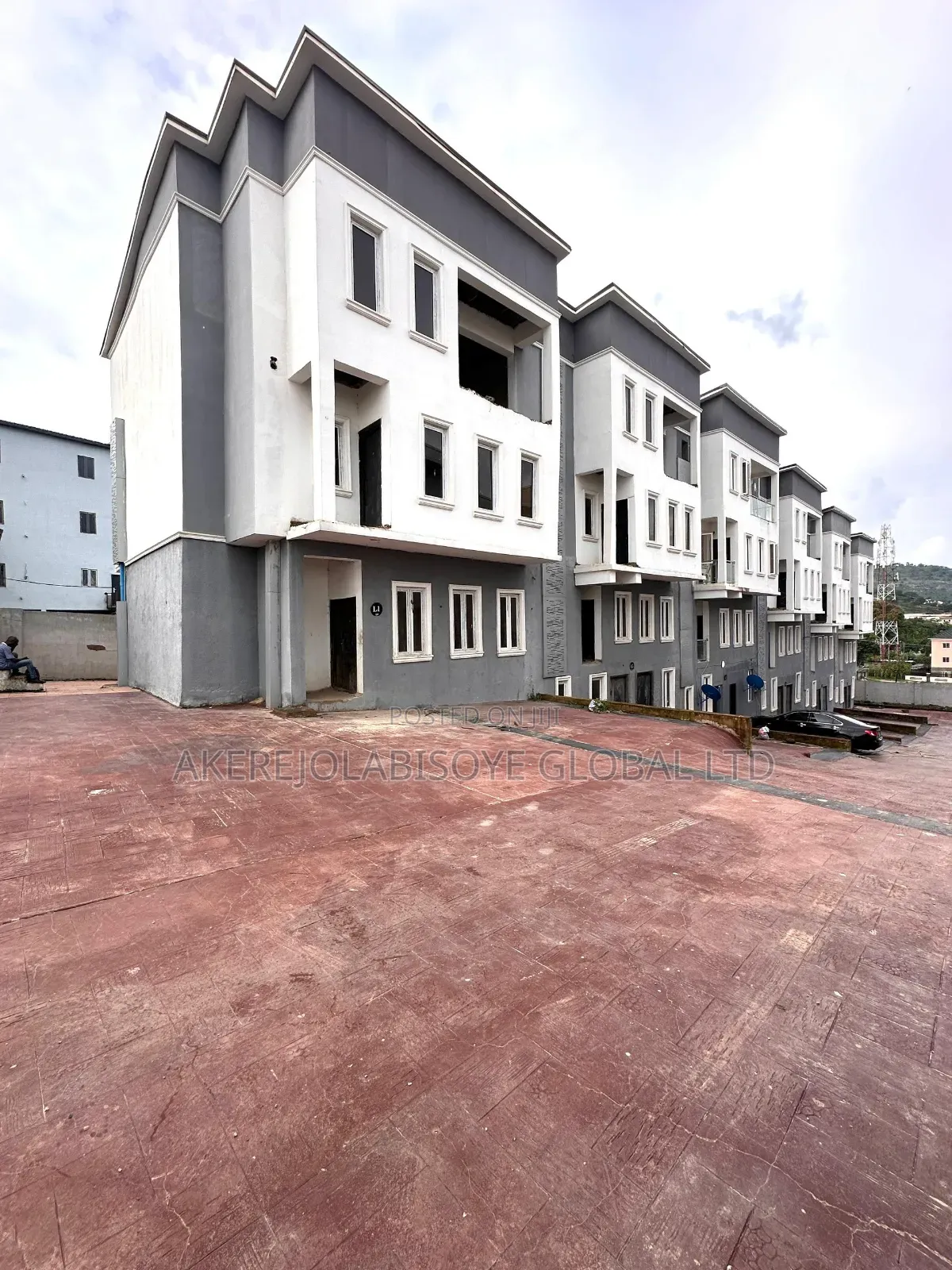 4bdrm Townhouse/Terrace in Close To Stella for sale in Life Camp