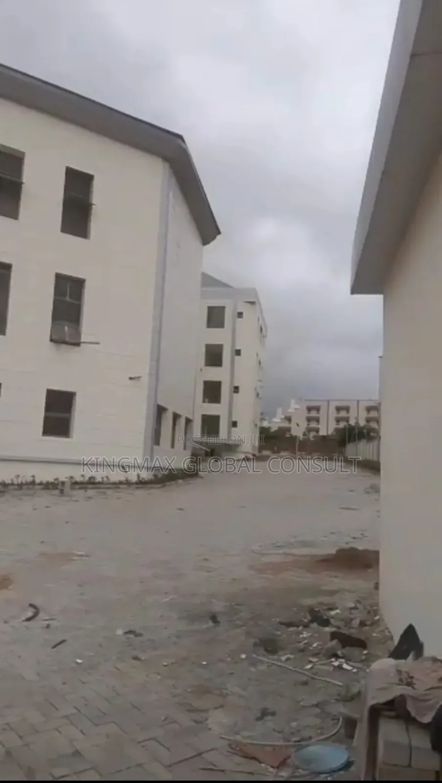 Super Mega Commercial Complex For Sale Location Utako Abuja in Utako