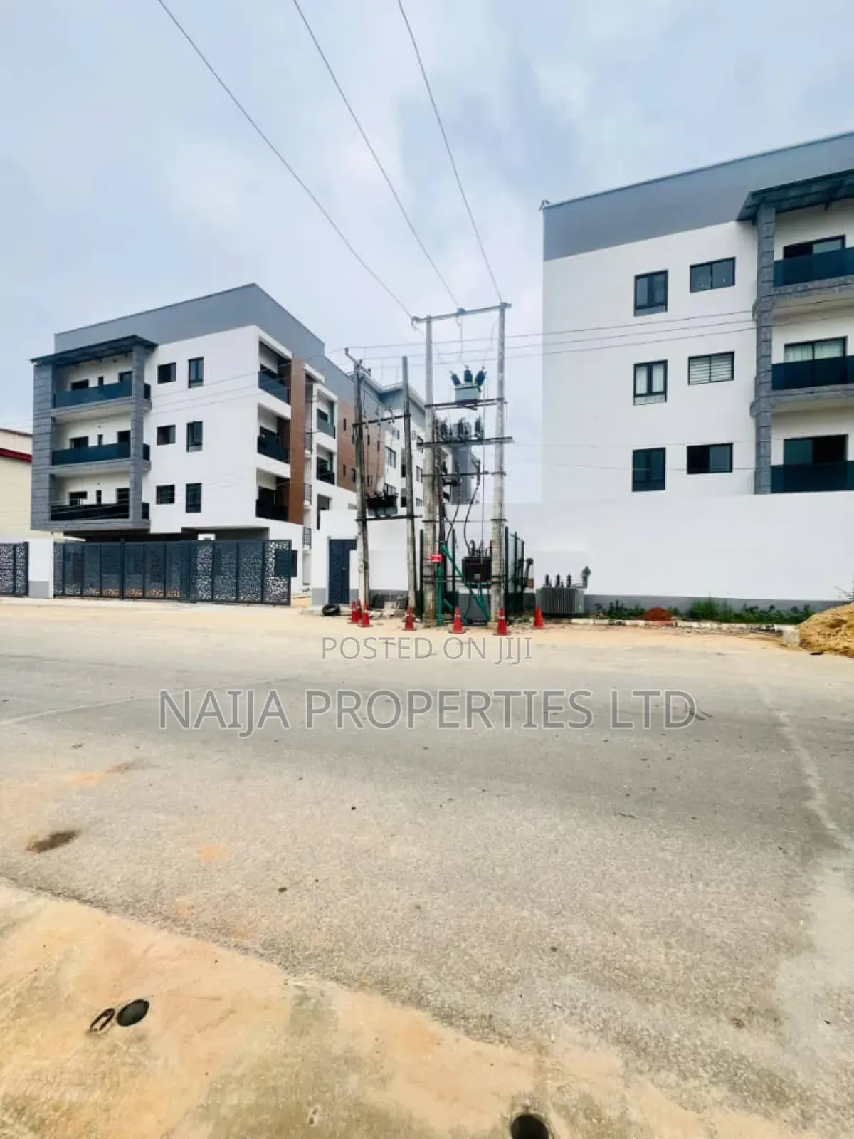 3bdrm Apartment in Ikeja Gra for sale in Ikeja GRA