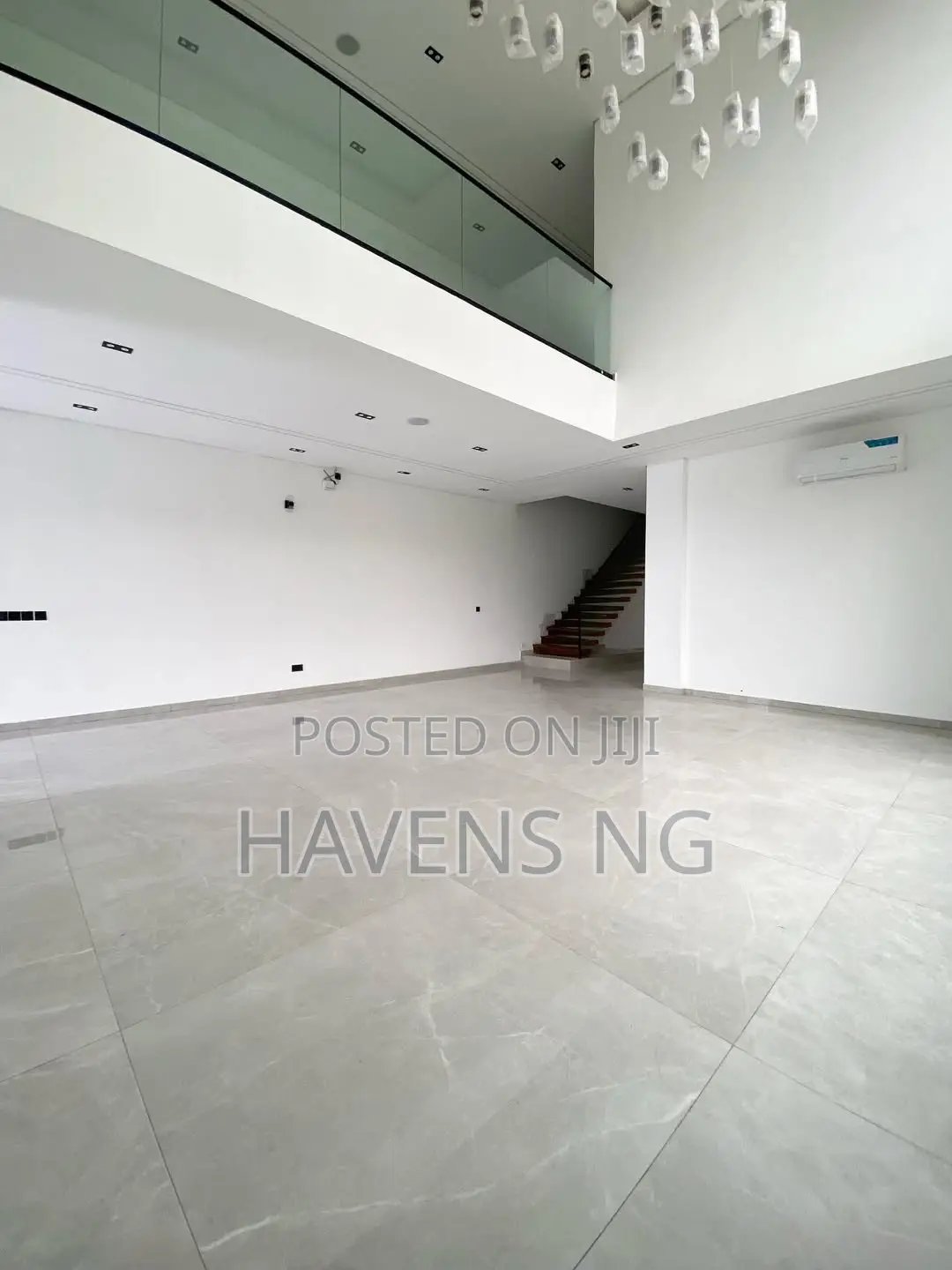 5bdrm Duplex in Ikate for sale in Ikate