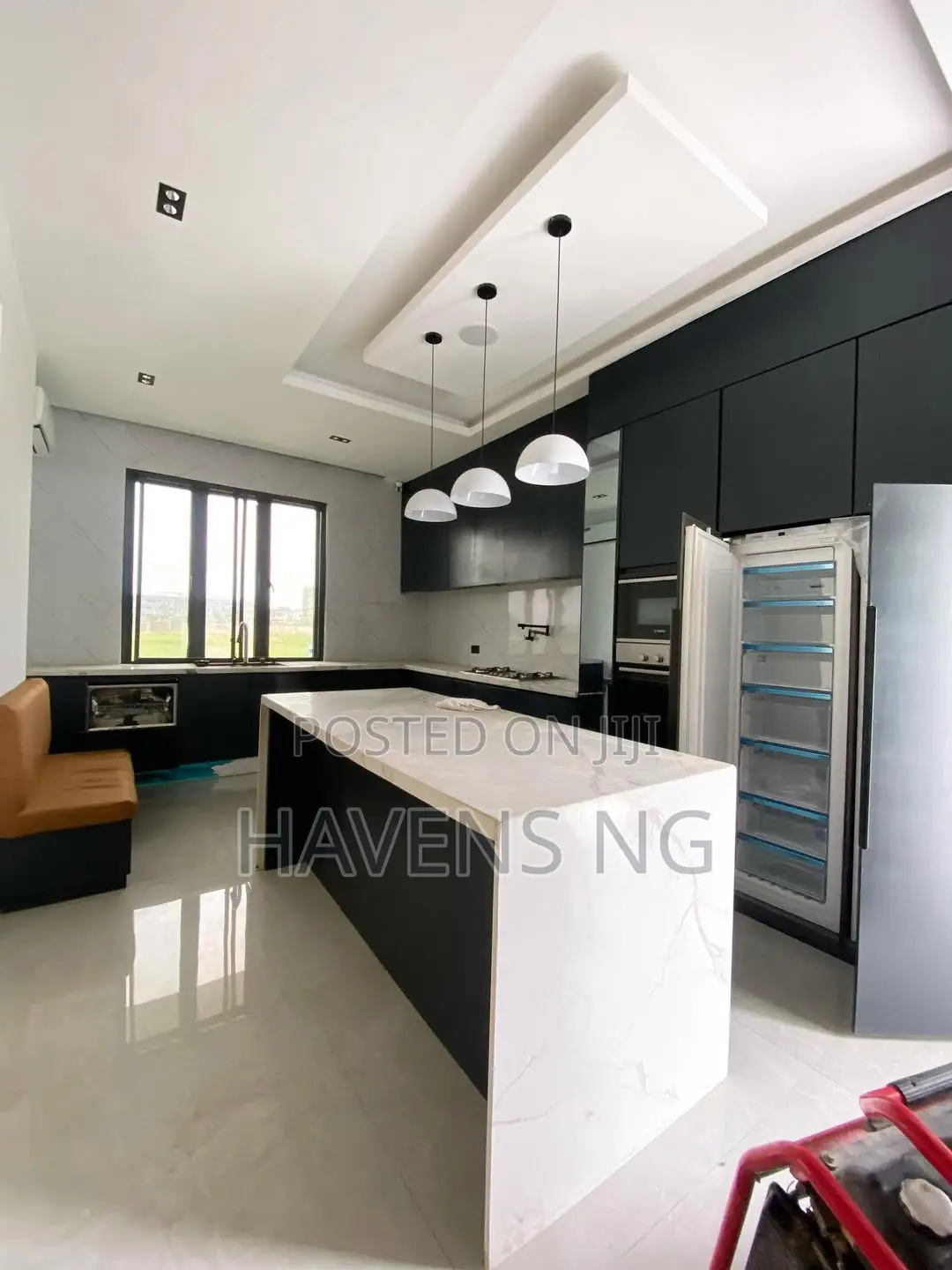 5bdrm Duplex in Ikate for sale in Ikate