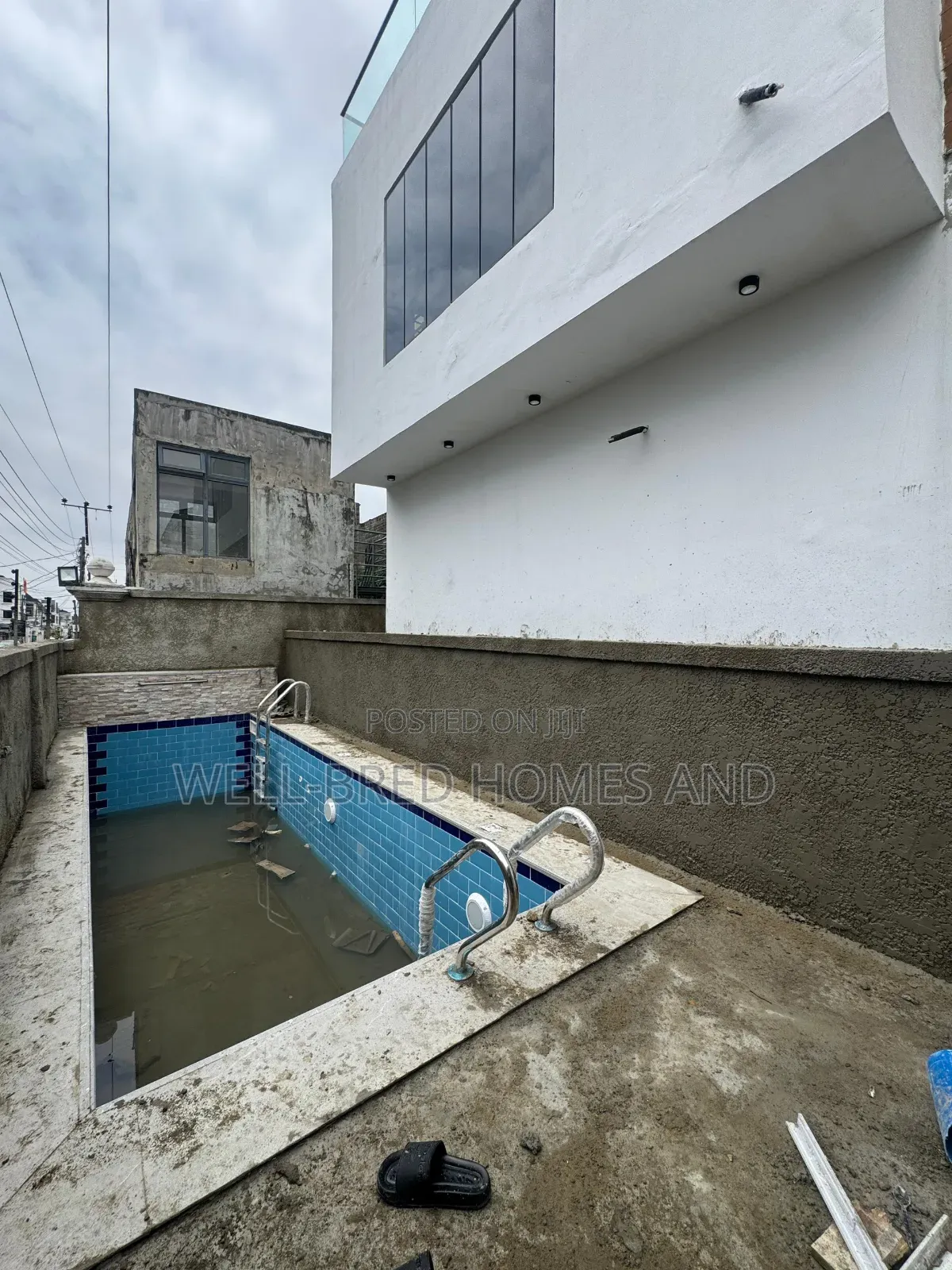 4bdrm Duplex in Osapa Lekki Lagos for sale in Lekki