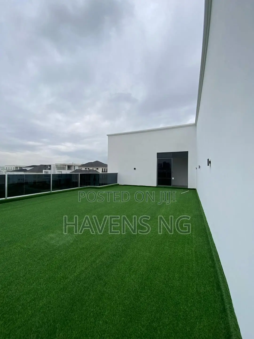 5bdrm Duplex in Ikate for sale in Ikate