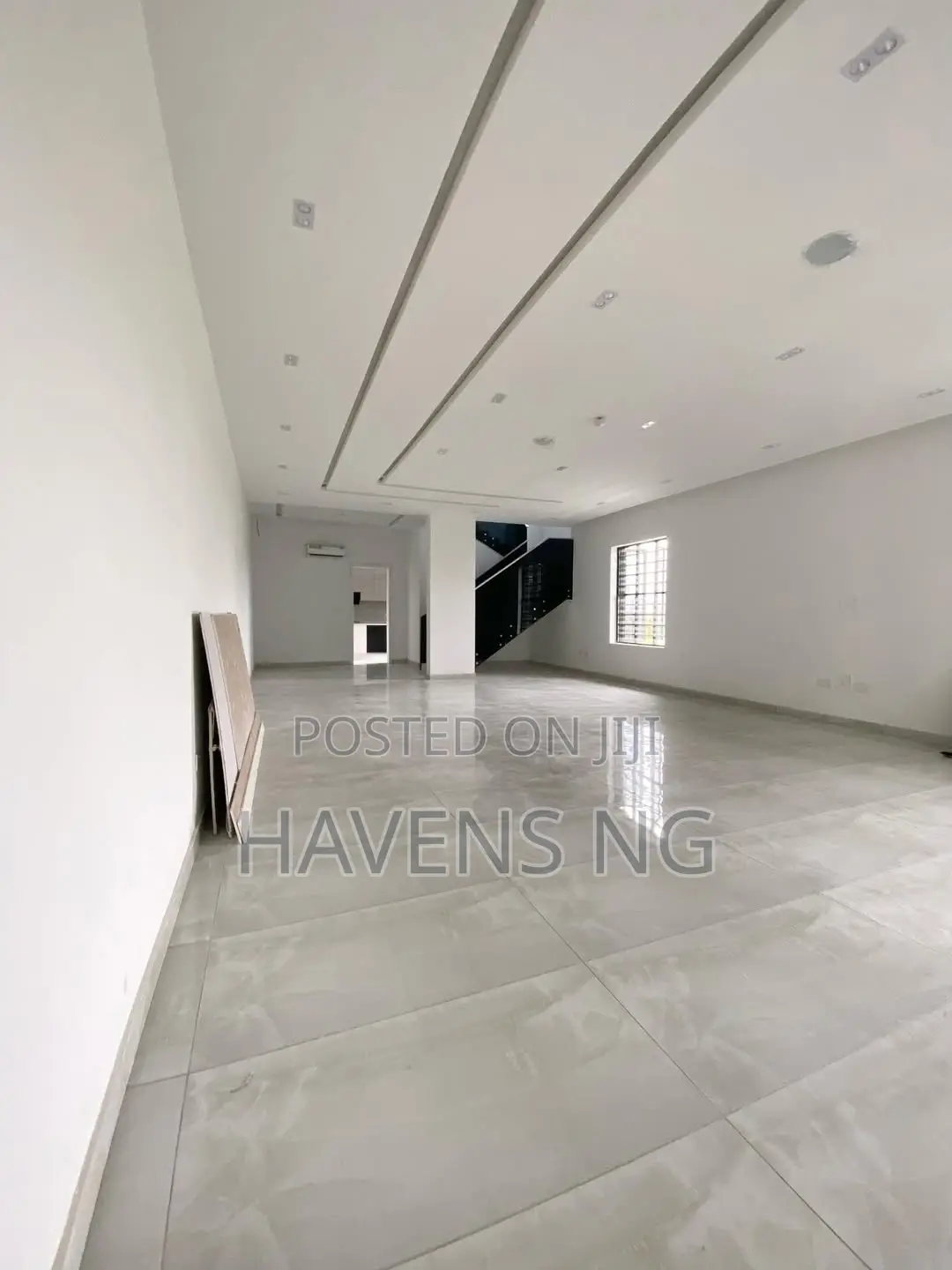 5bdrm Duplex in Ikate for sale in Ikate