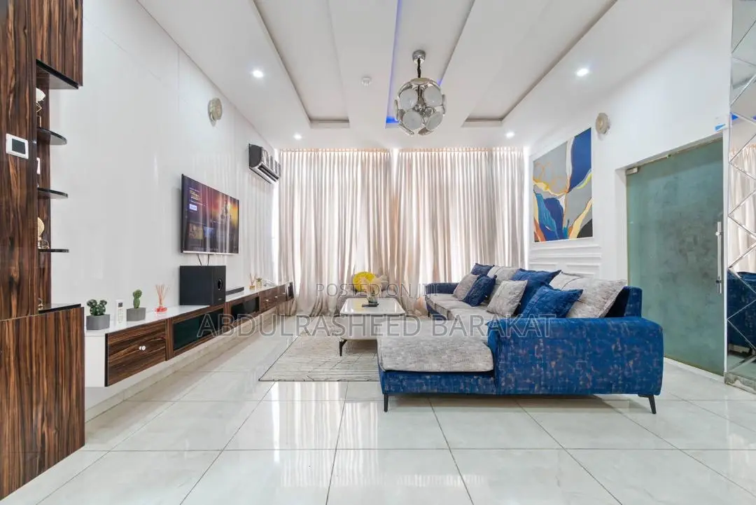 Luxury Three Bedroom Apartment With Pool and Snooker in Lekki Phase 1