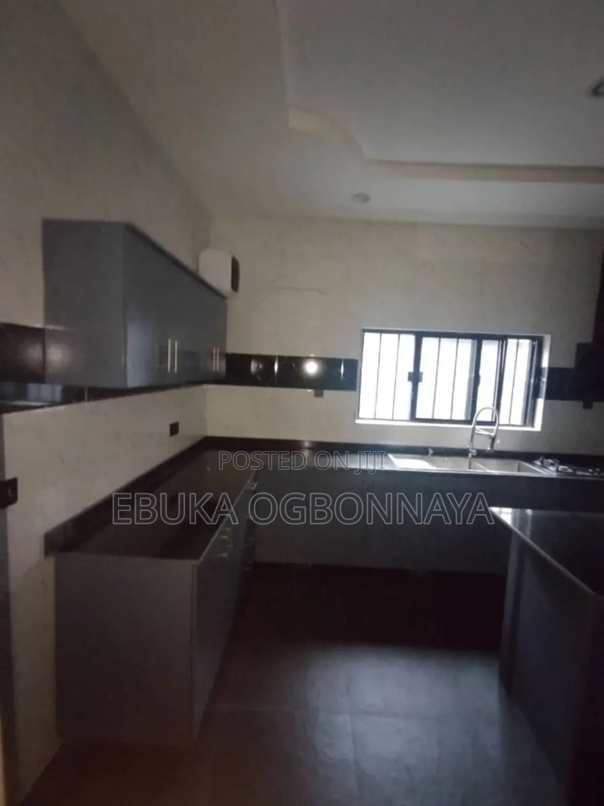 4bdrm Duplex in Peter Odili Road,, Obio-Akpor for sale in Obio-Akpor