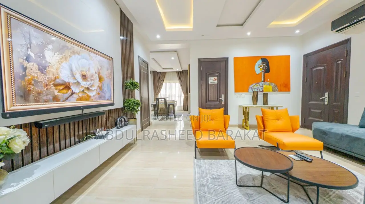 Luxury Three Bedroom Apartment With Snooker Balcony in Lekki Phase 1