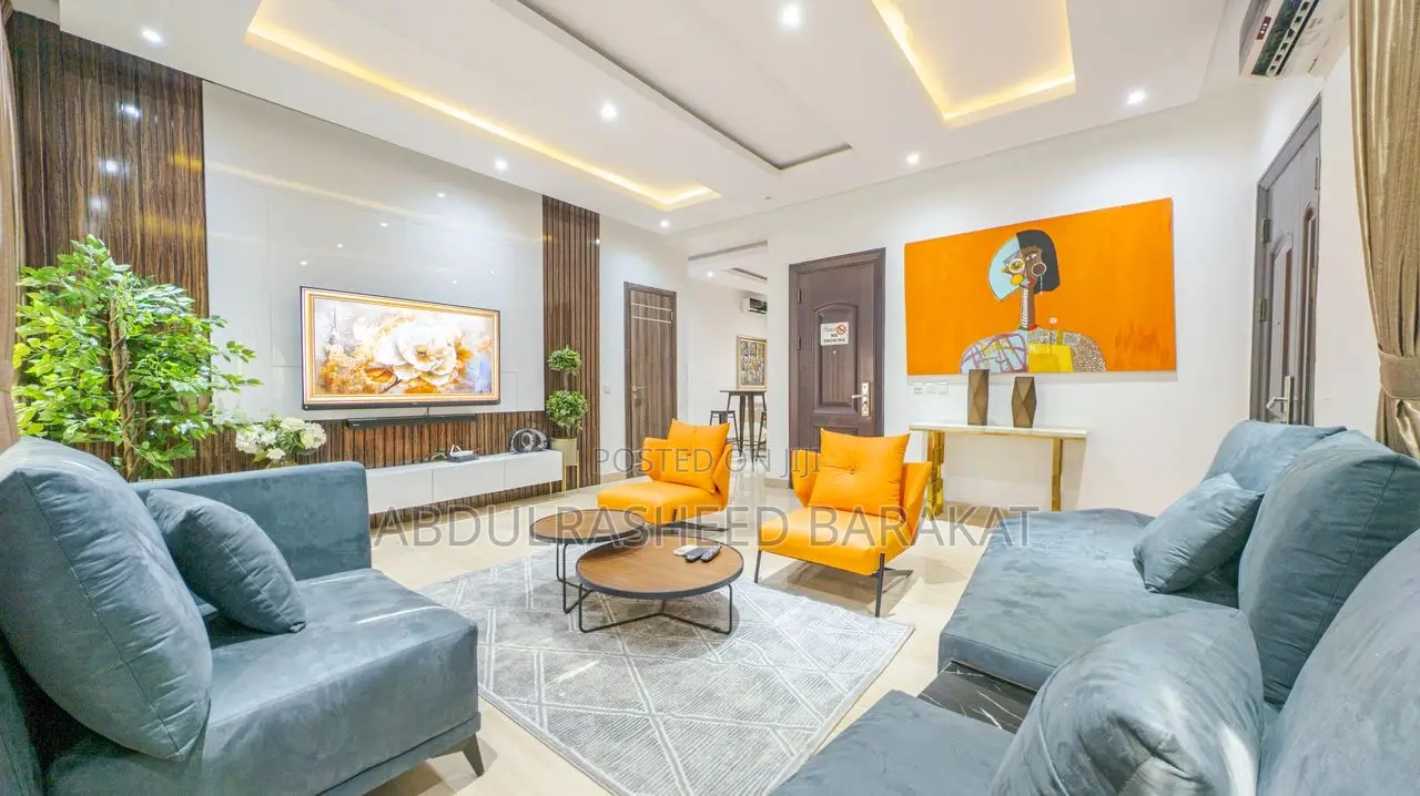 Luxury Three Bedroom Apartment With Snooker Balcony in Lekki Phase 1