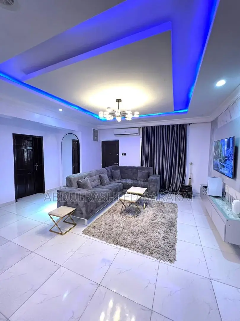 Luxury Five Bedroom Apartment With Pool Snooker Ps5 Snooker in Ikate