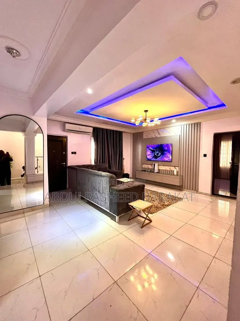 Luxury Five Bedroom Apartment With Pool Snooker Ps5 Snooker in Ikate