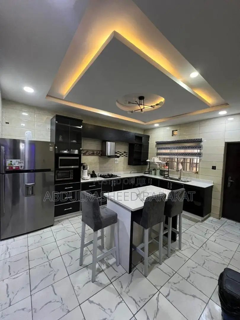 Luxury Five Bedroom Apartment With Pool Snooker Ps5 Snooker in Ikate