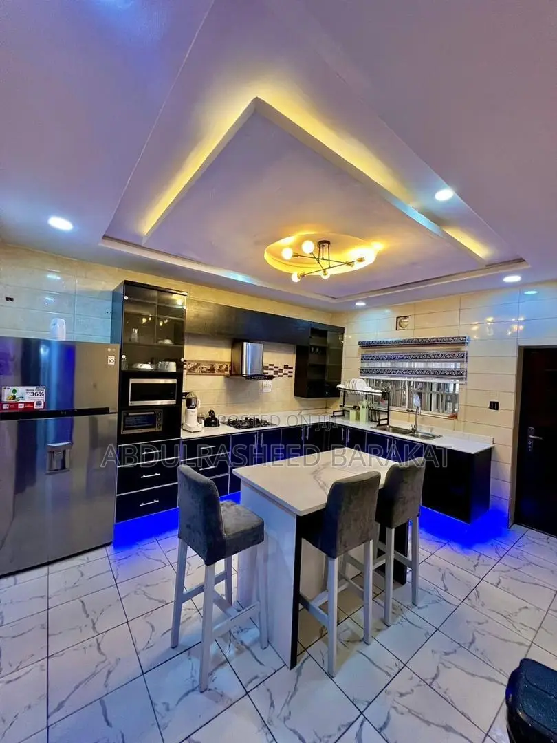 Luxury Five Bedroom Apartment With Pool Snooker Ps5 Snooker in Ikate