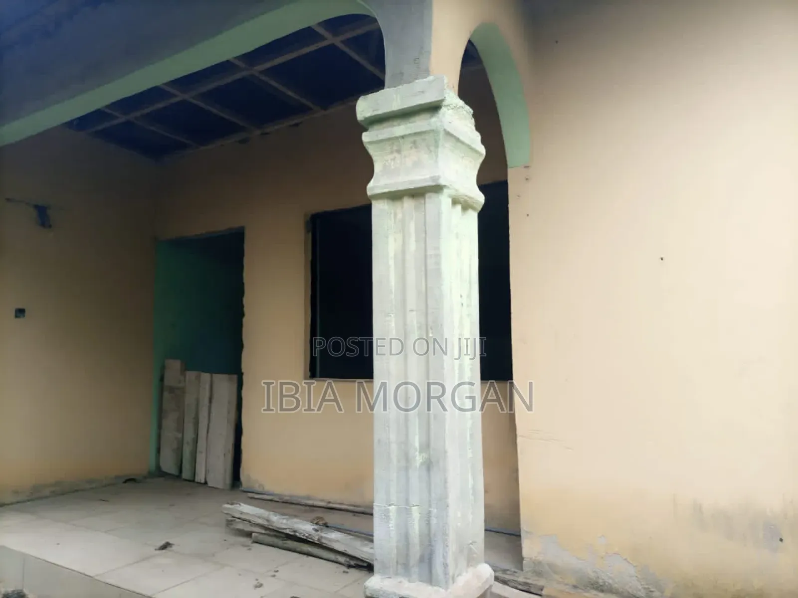 10bdrm Bungalow in Eket for sale in Eket