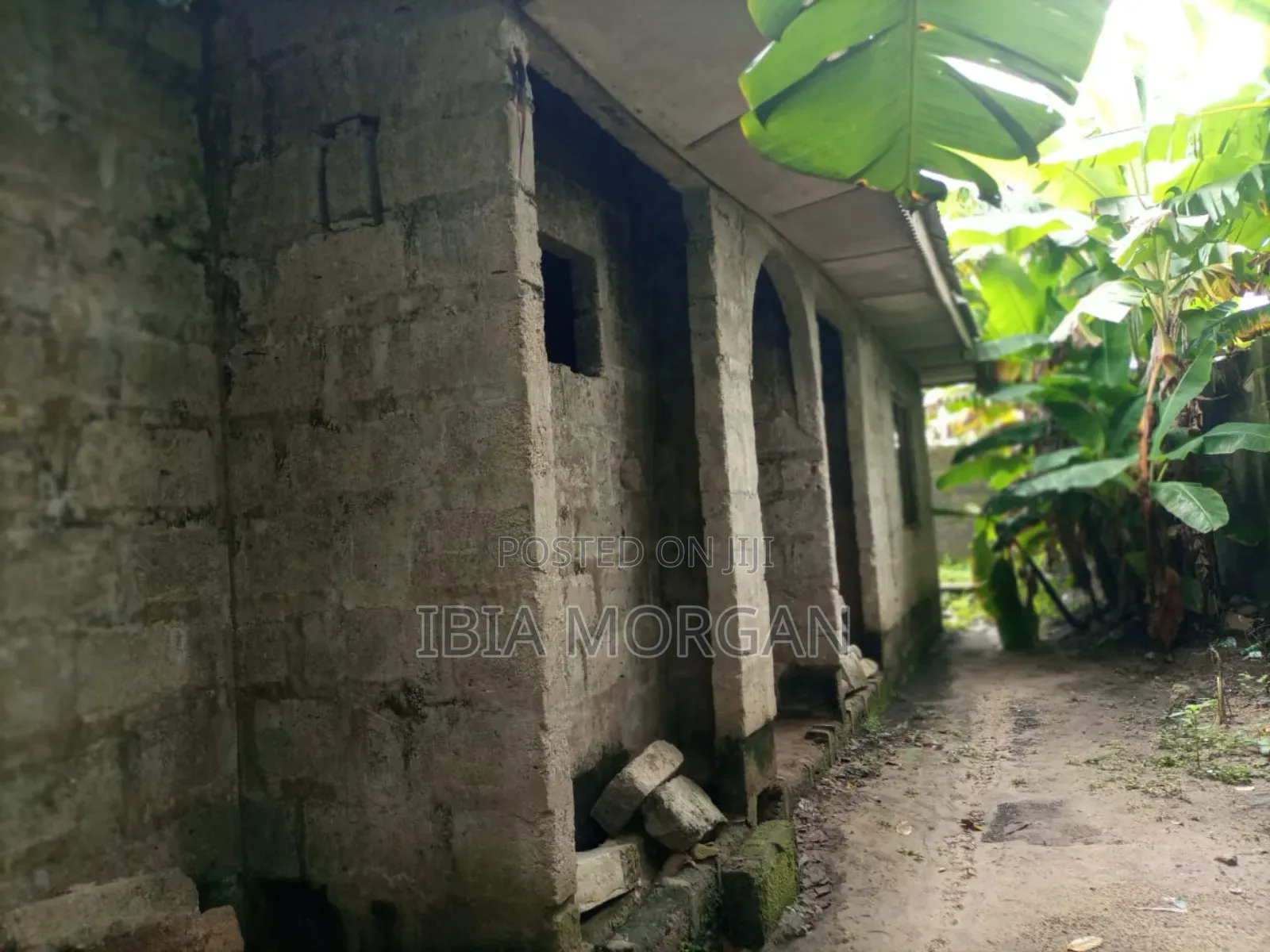 10bdrm Bungalow in Eket for sale in Eket