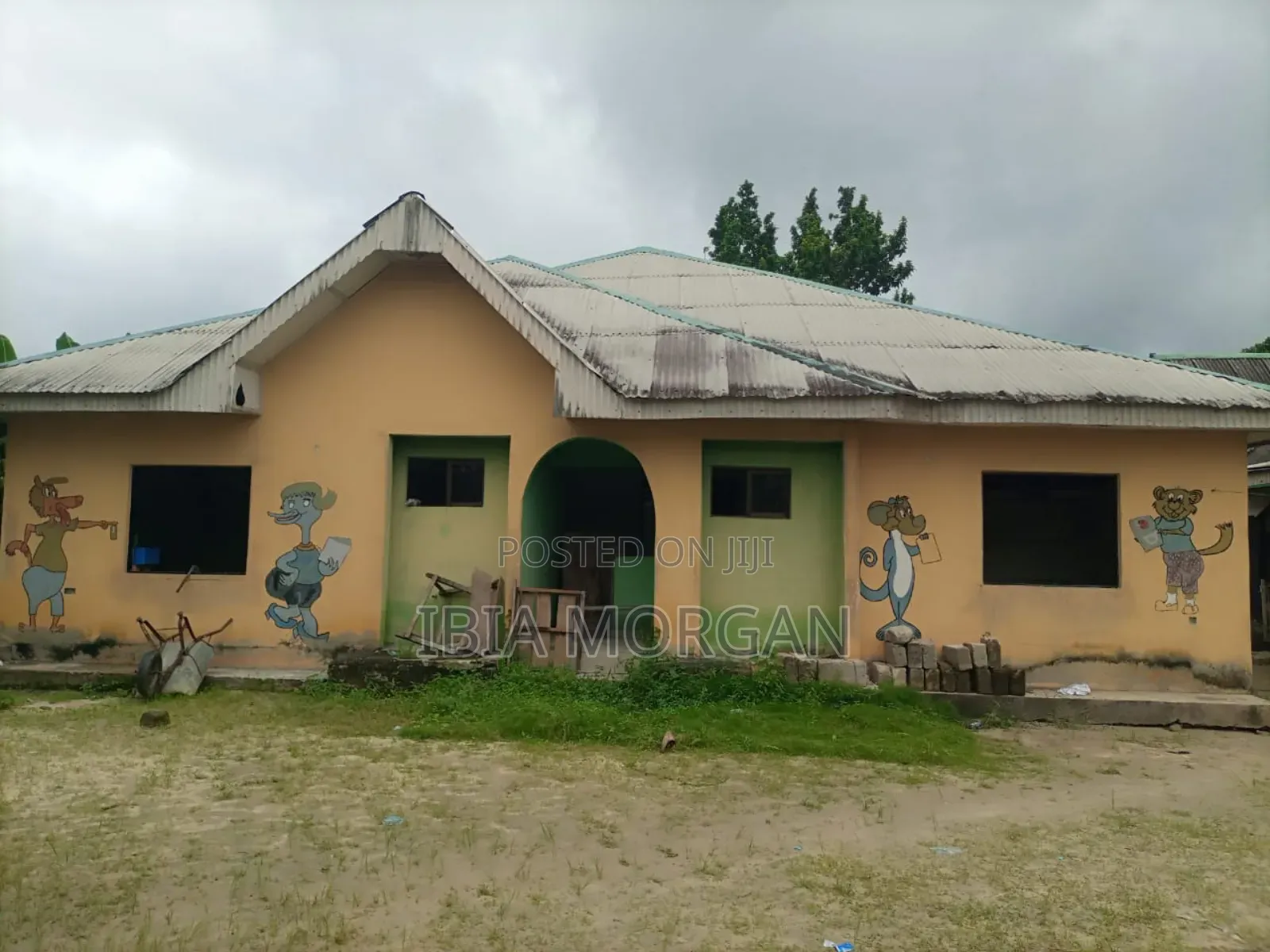 10bdrm Bungalow in Eket for sale in Eket