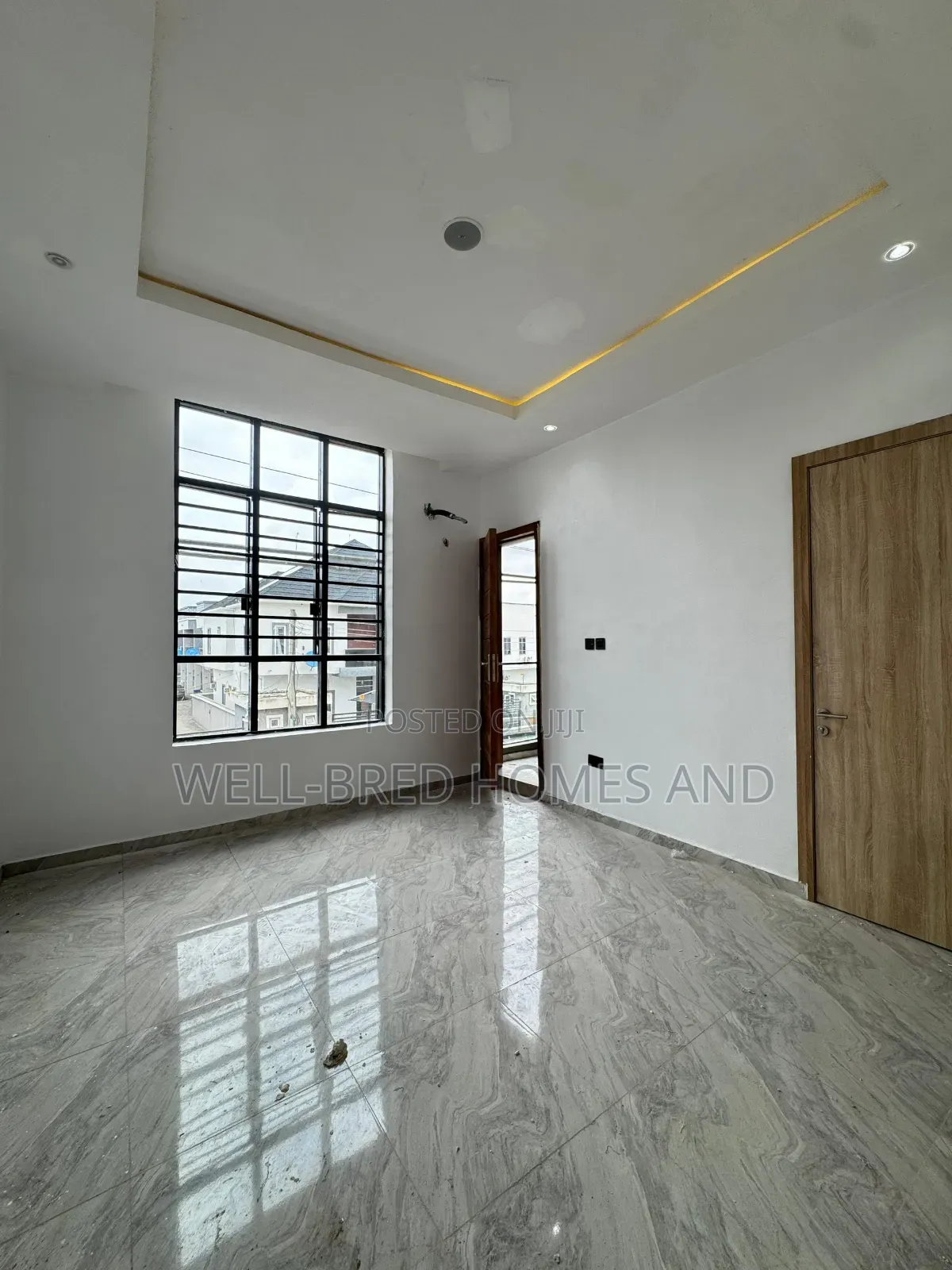 2bdrm Apartment in Ikota Lekki Lagos for sale in Lekki