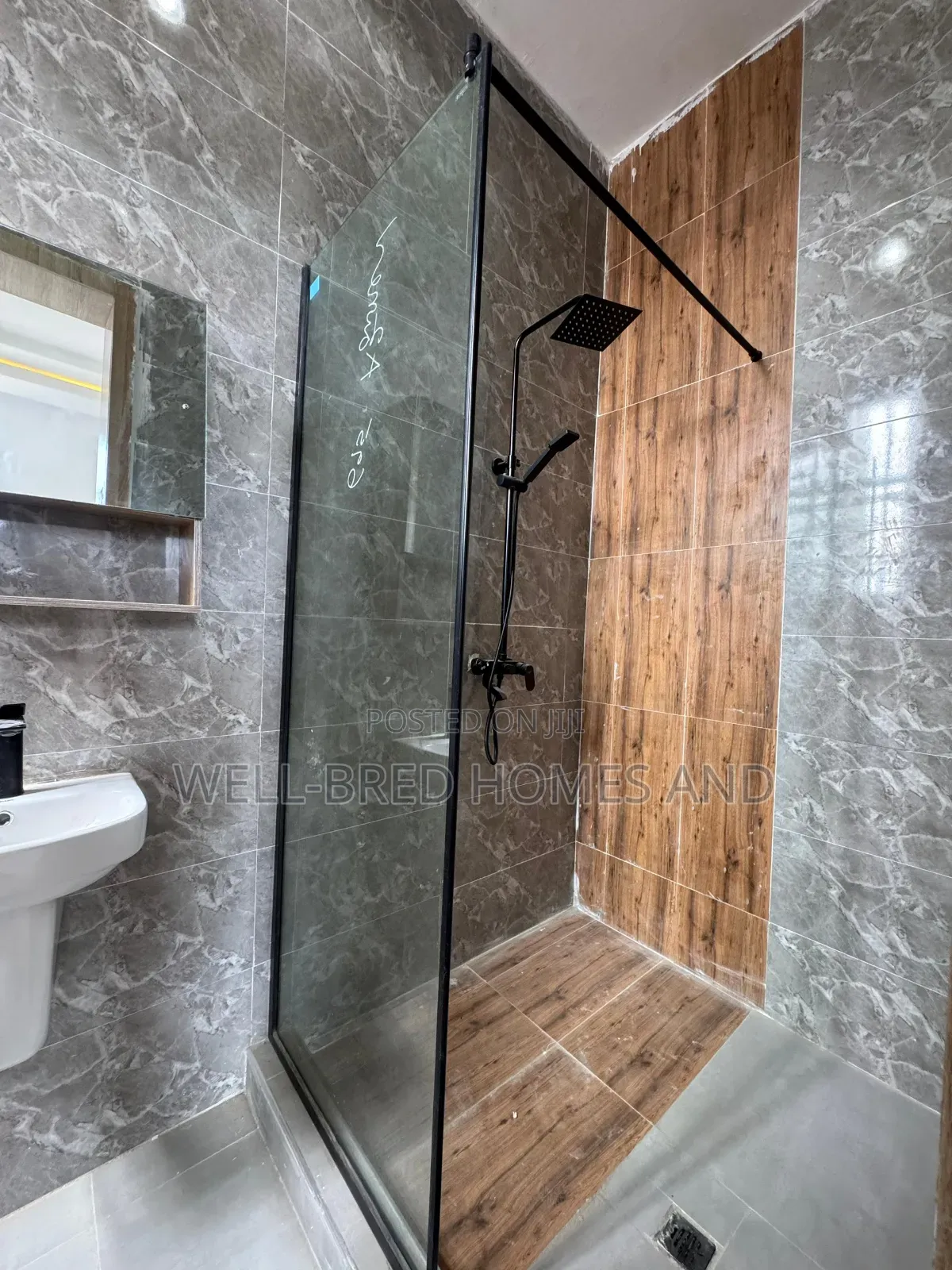 2bdrm Apartment in Ikota Lekki Lagos for sale in Lekki