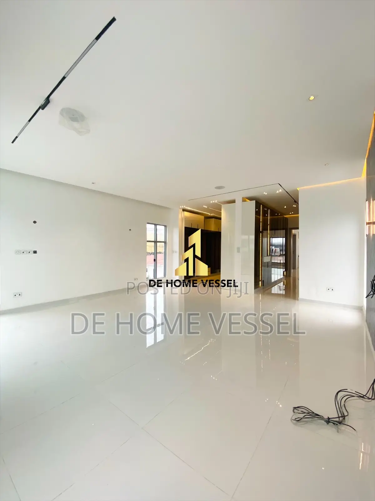5bdrm Duplex in Osapa london for sale in Osapa london