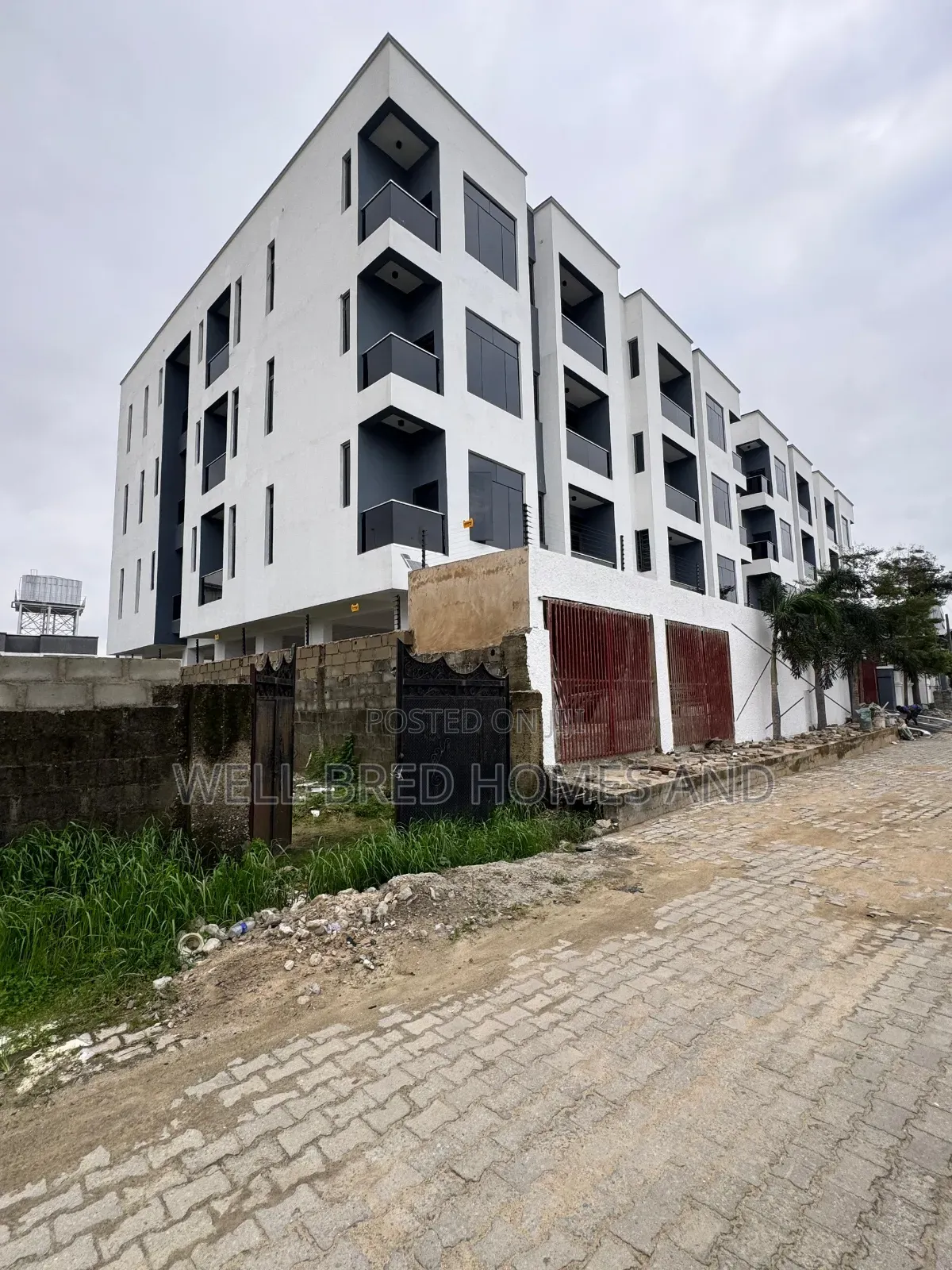2bdrm Apartment in Ologolo Lekki Lagos for sale in Lekki