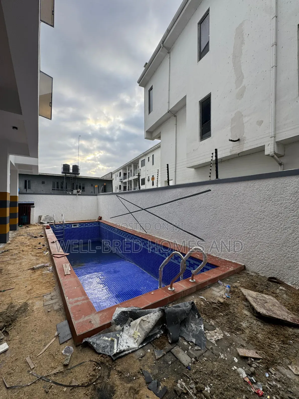 2bdrm Apartment in Ologolo Lekki Lagos for sale in Lekki