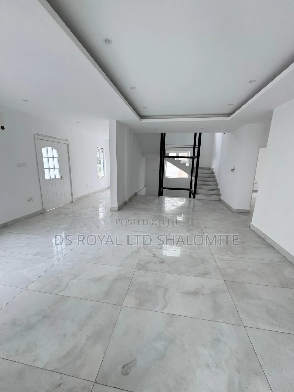 4bdrm Duplex in Banana Island for sale in Banana Island