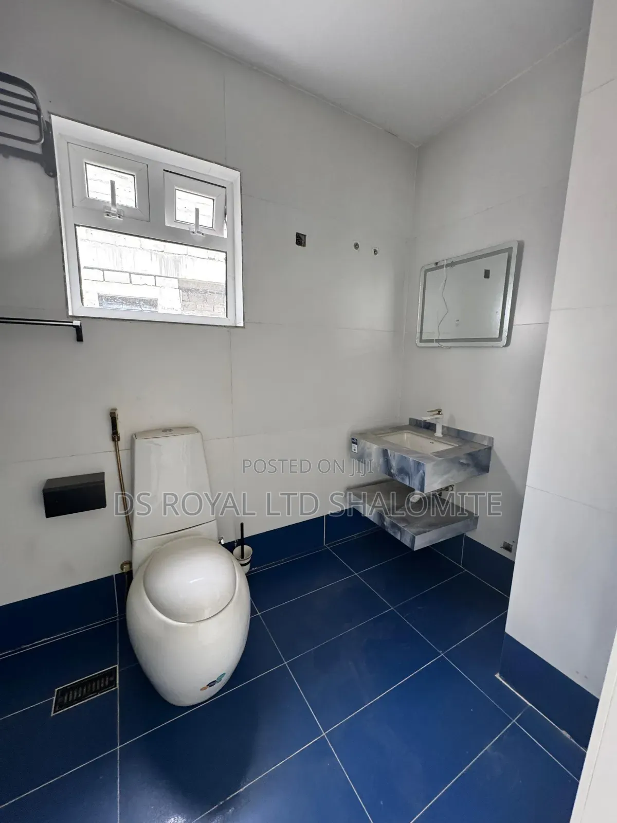4bdrm Duplex in Banana Island for sale in Banana Island