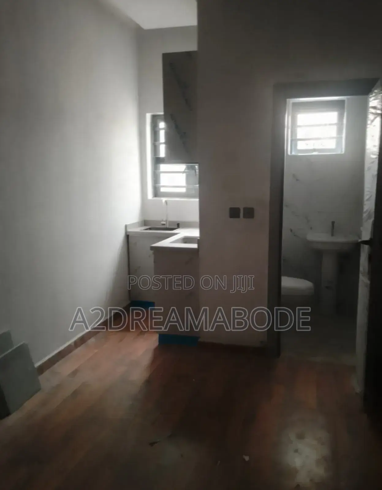 10bdrm Block of Flats in Ikeja Gra for sale in Ikeja
