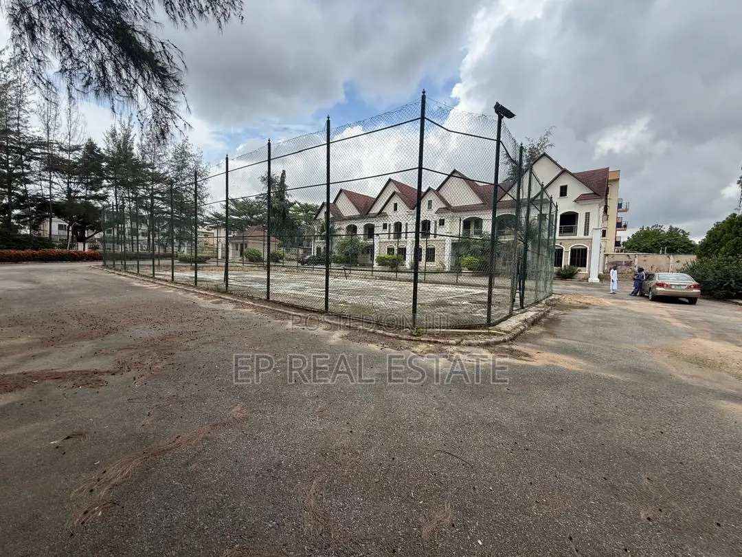 5bdrm House in Utako for sale in Utako