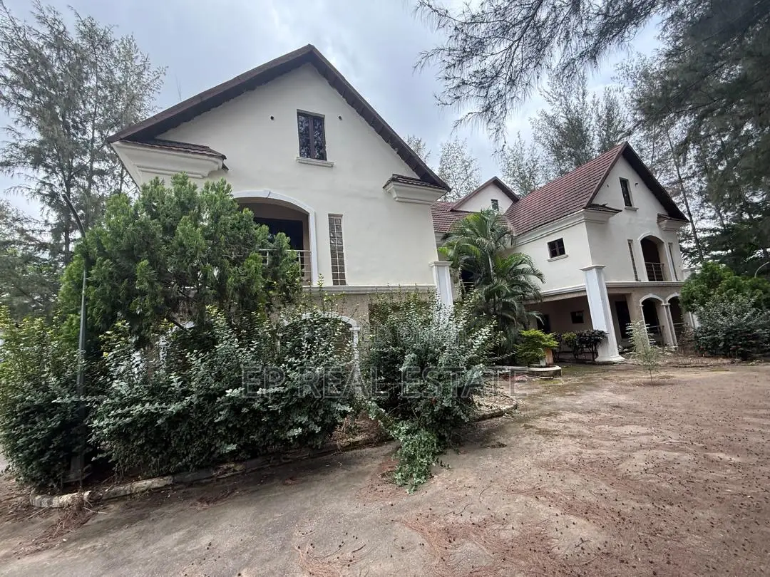 5bdrm House in Utako for sale in Utako