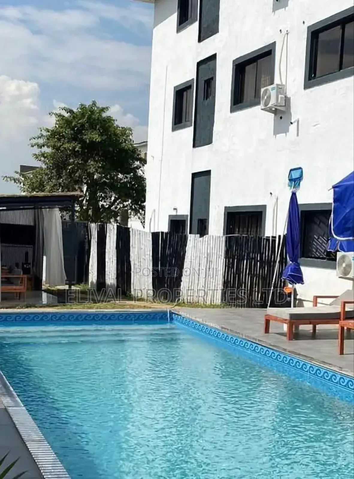 Luxury One Bedroom Apartment With Pool in Wuye