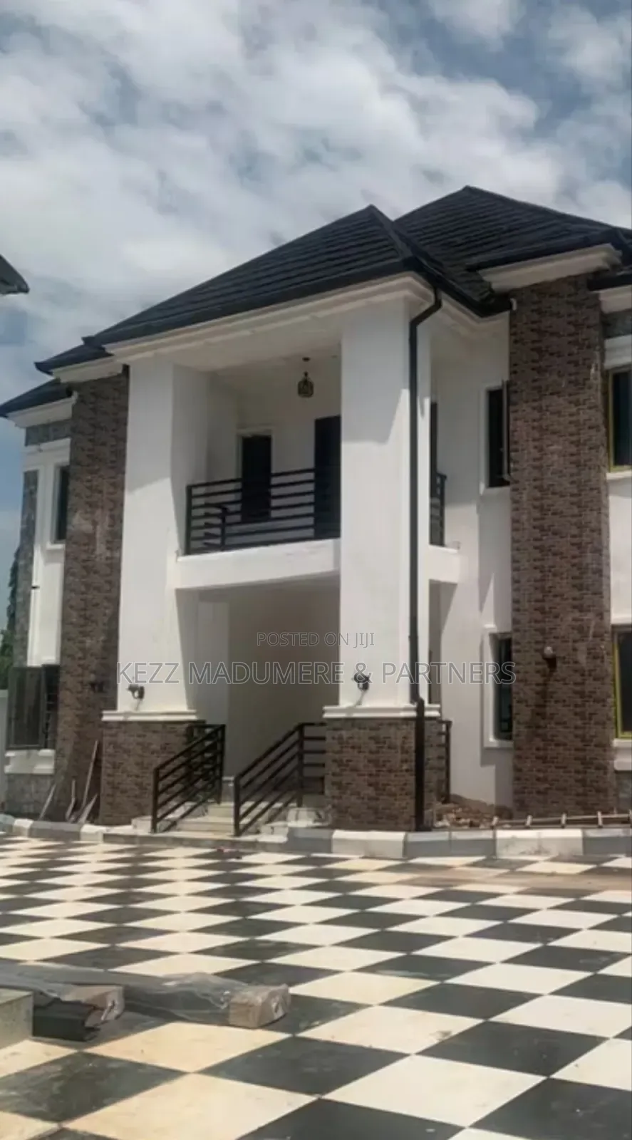 6bdrm Duplex in Works Layout, Owerri for sale in Owerri