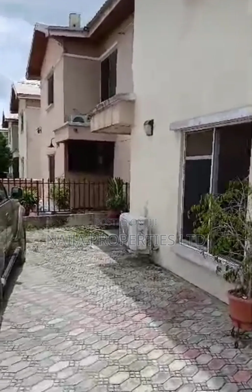 4bdrm Duplex in Abijo Gra for sale in Abijo
