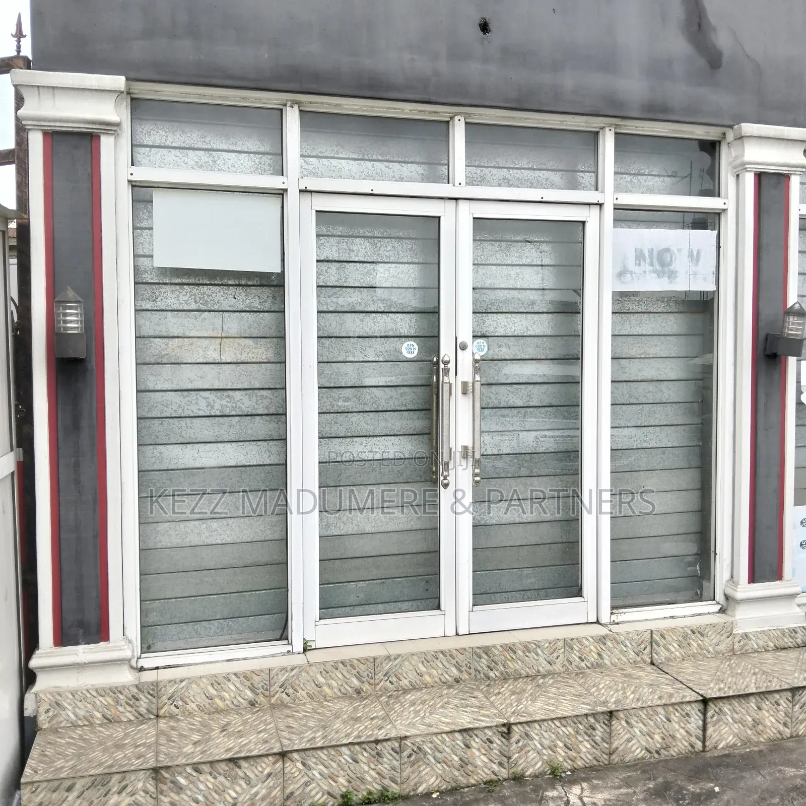 To Let/Lease: Sizeable Shops at Rumumasi, Ph in Port-Harcourt