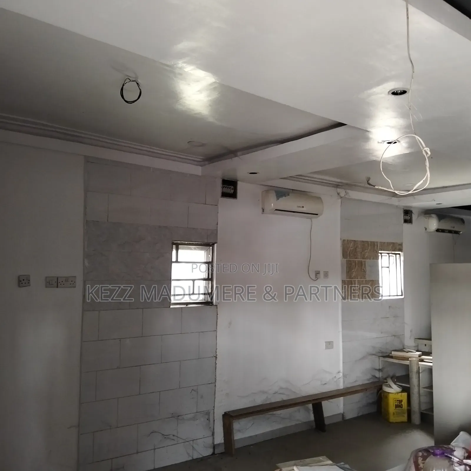 To Let/Lease: Sizeable Shops at Rumumasi, Ph in Port-Harcourt