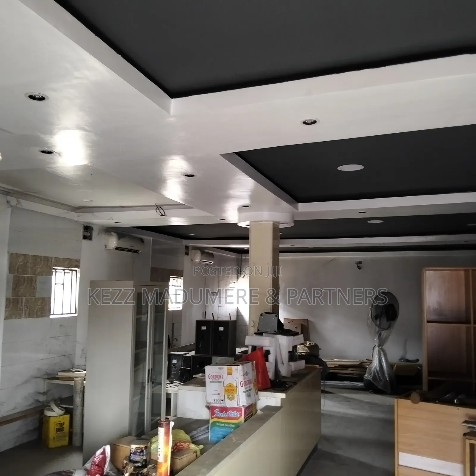 To Let/Lease: Sizeable Shops at Rumumasi, Ph in Port-Harcourt
