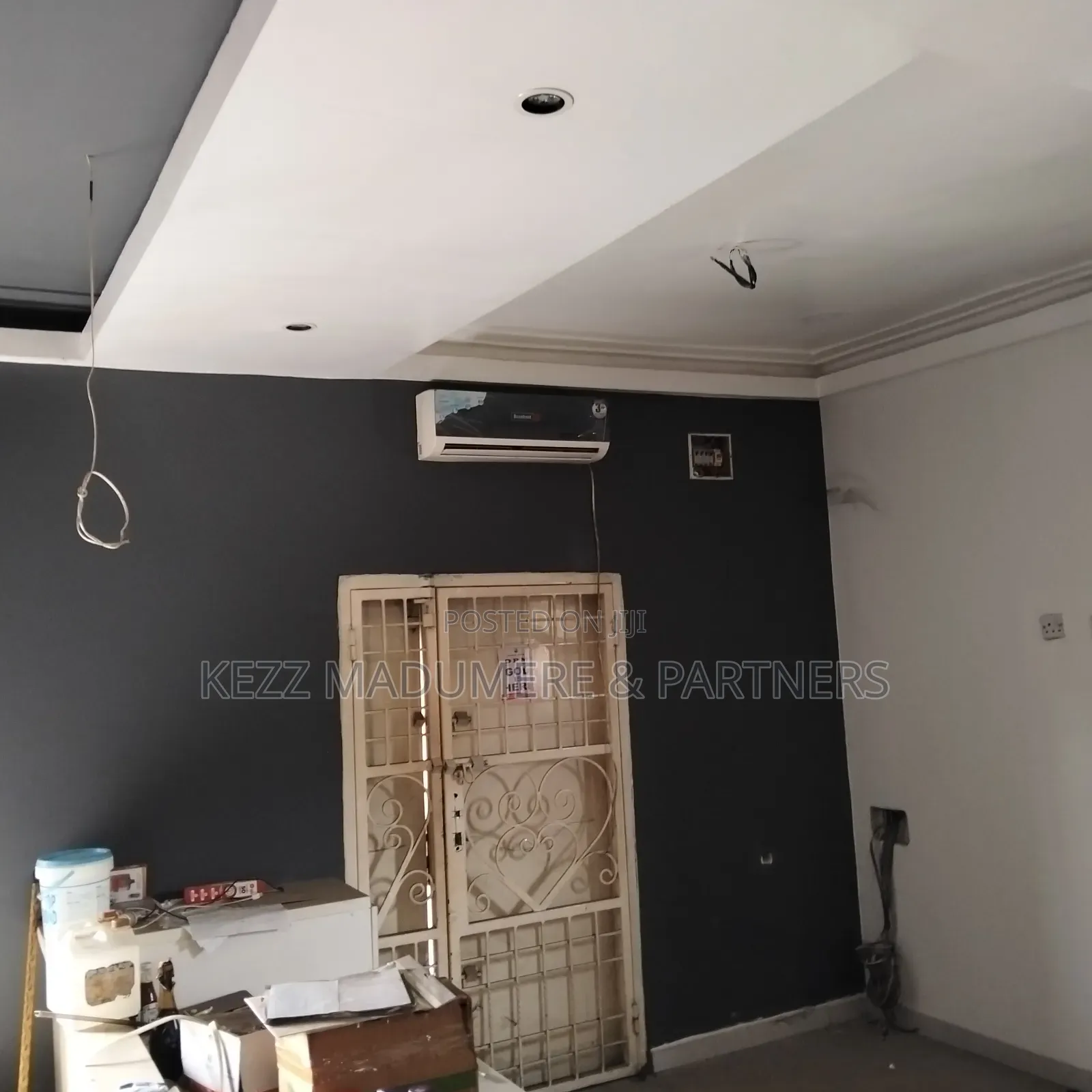 To Let : Mini Standard Shop at Rumumasi, Ph in Port-Harcourt