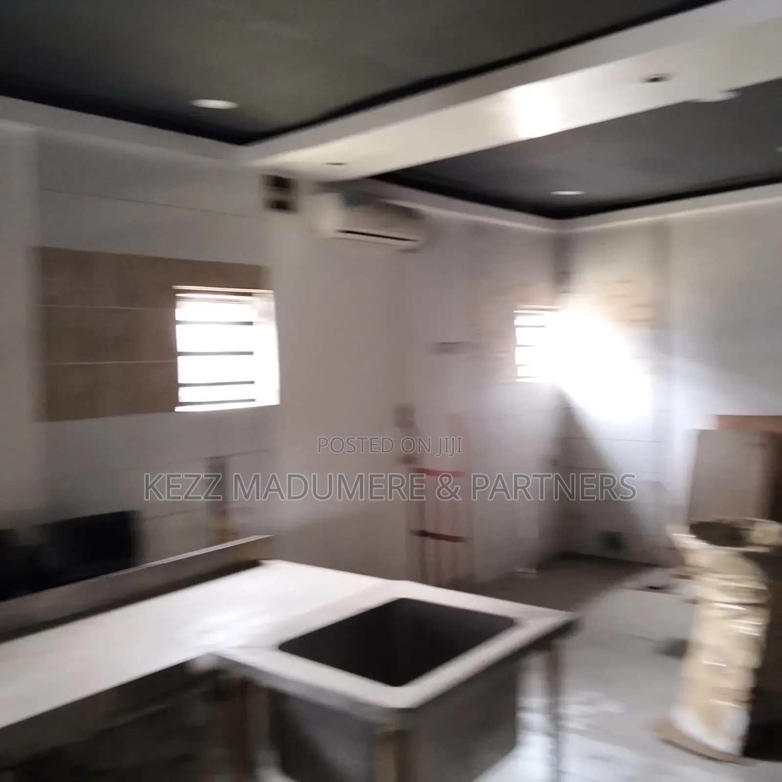 To Let : Mini Standard Shop at Rumumasi, Ph in Port-Harcourt