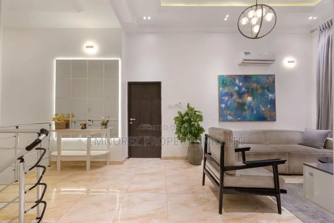 Furnished 4bdrm Duplex in Chevron for rent in Chevron