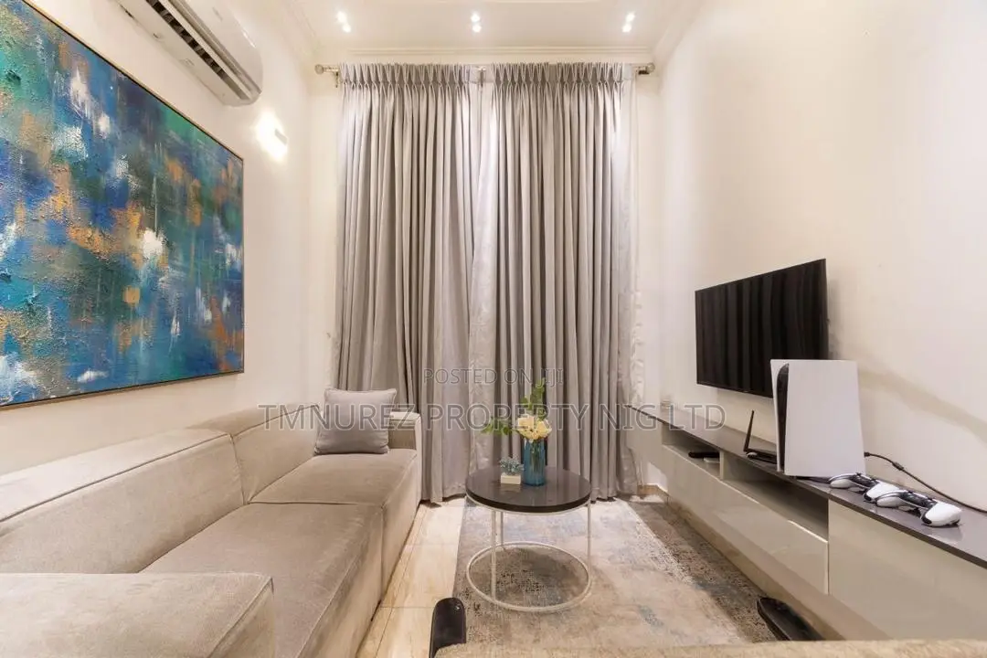 Furnished 4bdrm Duplex in Chevron for rent in Chevron