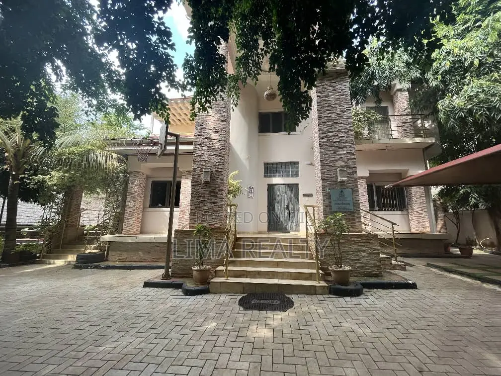 5 Bed Pool Self Compound for Parties and Normal Stay in Dawaki