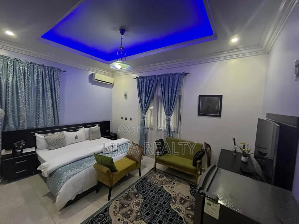 5 Bed Pool Self Compound for Parties and Normal Stay in Dawaki