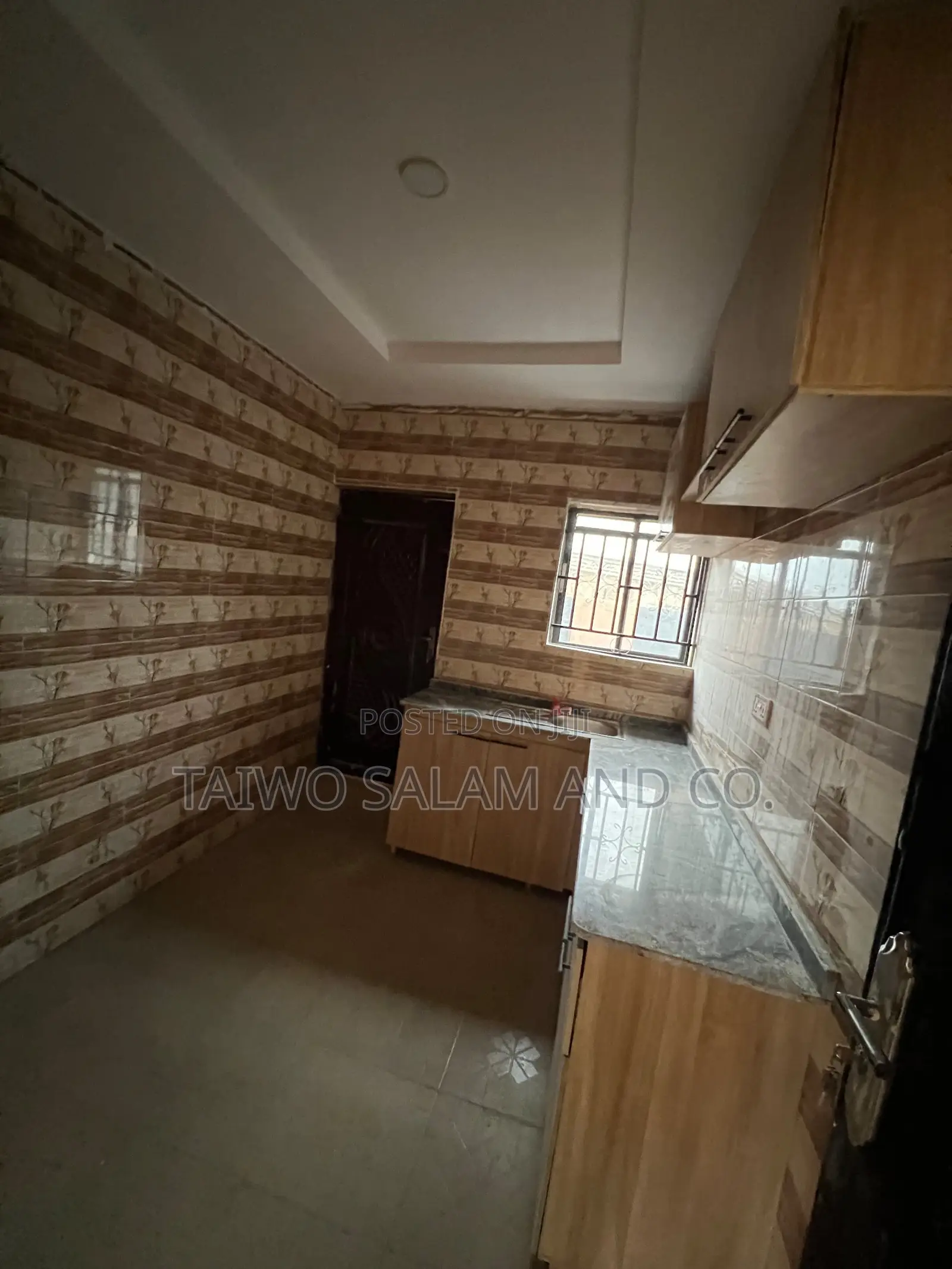 2bdrm Block of Flats in Akala Express for sale in Akala Express