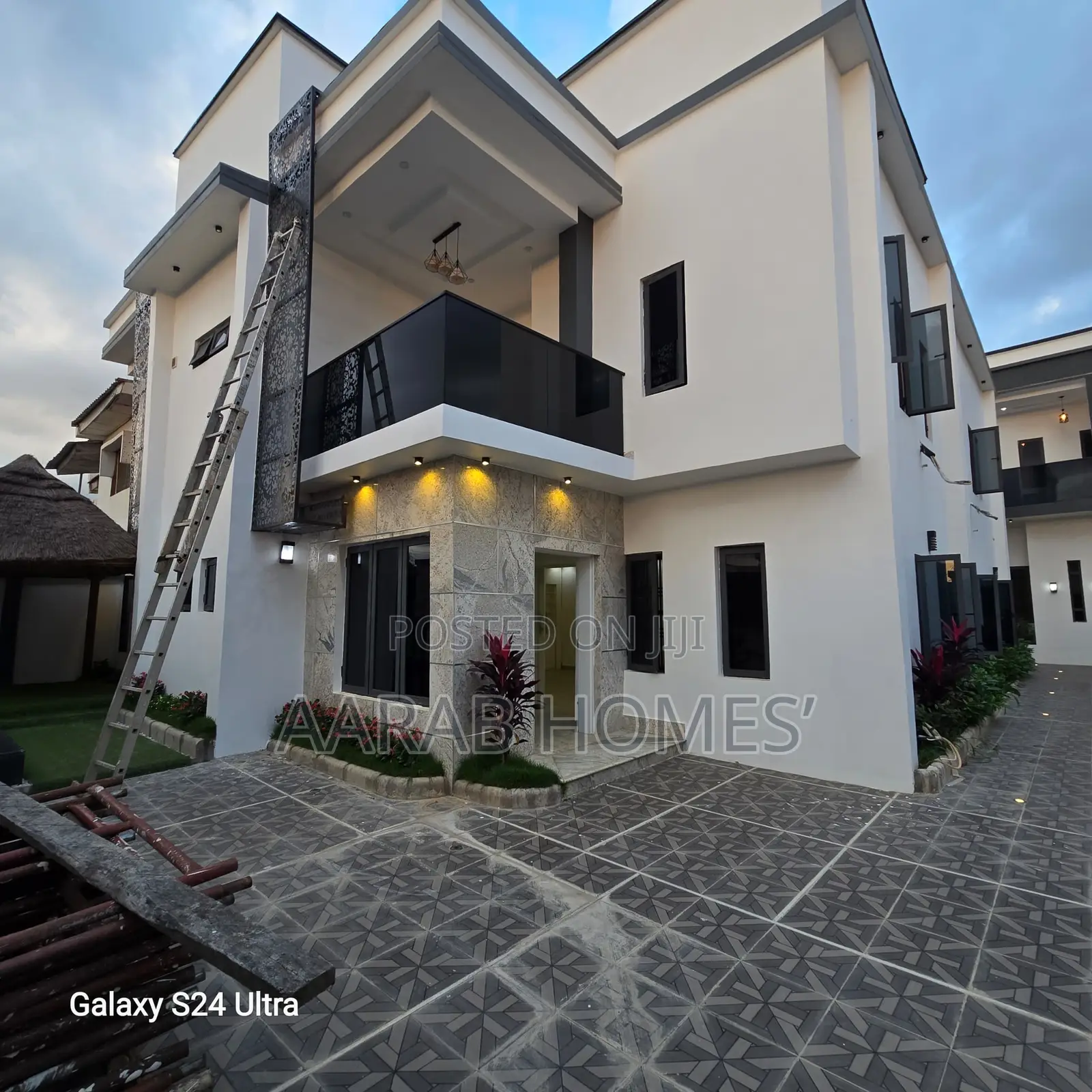 5bdrm Duplex in Gwarinpa for sale in Gwarinpa