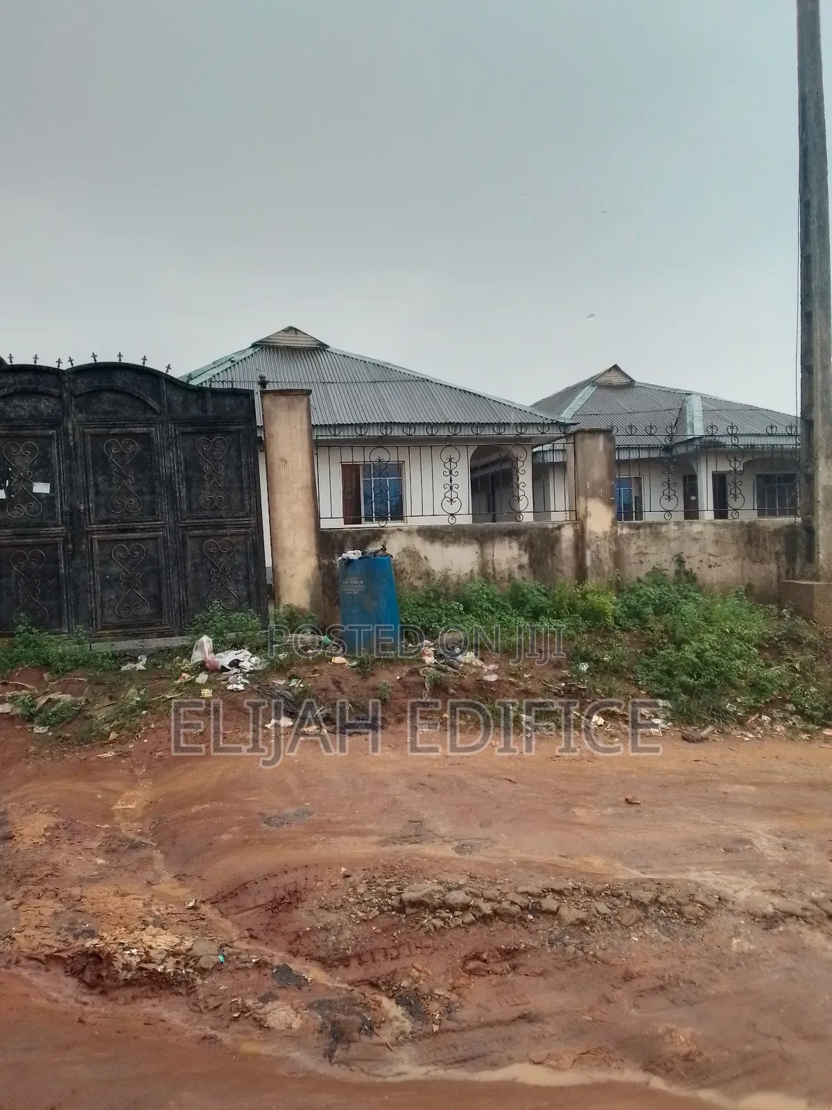 9bdrm Block of Flats in Parkview, Ijede / Ikorodu for sale in Ijede / Ikorodu