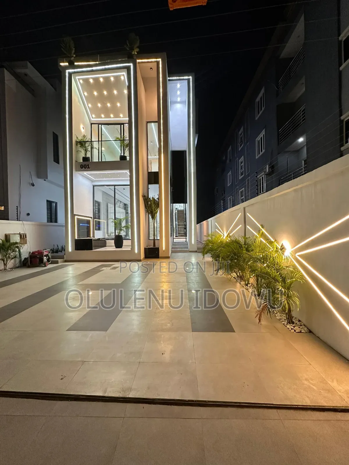 Furnished 5bdrm Duplex in Chevron for sale in Chevron
