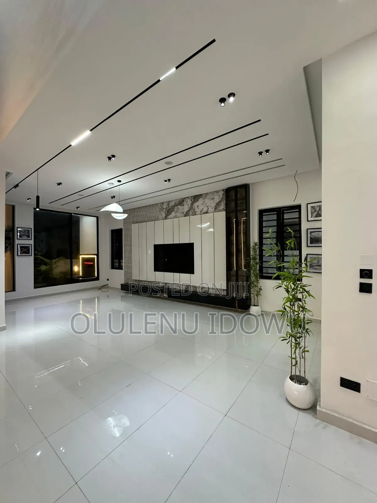 Furnished 5bdrm Duplex in Chevron for sale in Chevron
