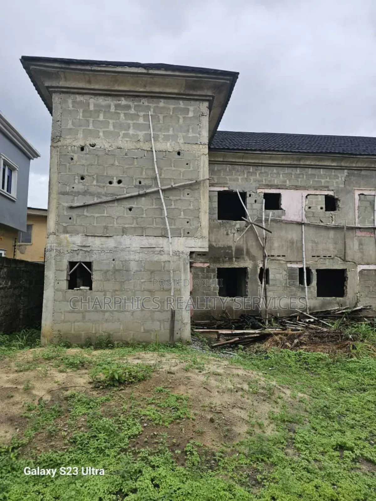 Uncompleted Structure on 534.285sqm in Surulere in Surulere