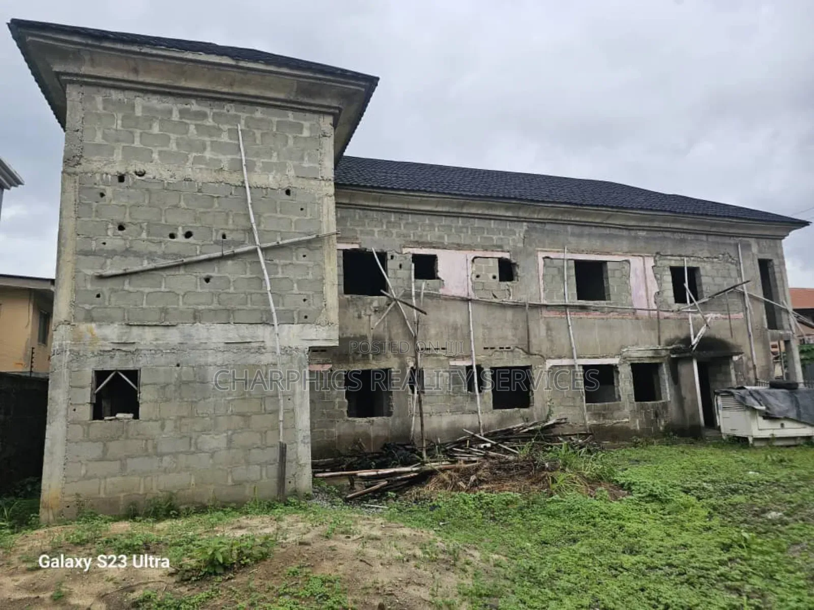 Uncompleted Structure on 534.285sqm in Surulere in Surulere